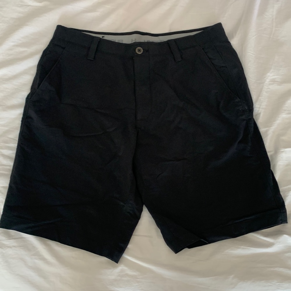 Mens Under Amour golf shorts size 36